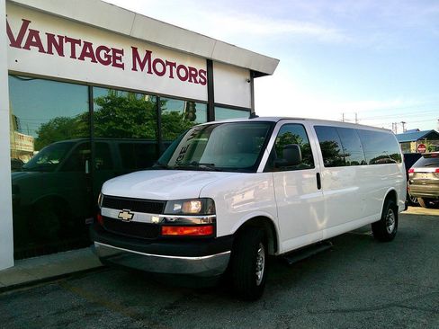 Used 2019 Chevrolet Express 3500 LT w/ LT Preferred Equipment Group image 1