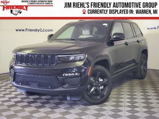 Used 2025 Jeep Grand Cherokee Limited w/ Luxury Tech Group II AWD/4WD 360° Tour