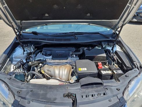Used 2017 Toyota Camry LE FWD image 27