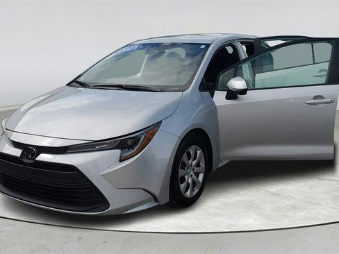 Used 2023 Toyota Corolla LE image 10