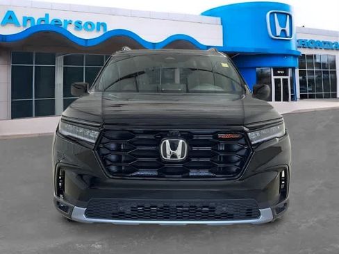 New 2025 Honda Pilot TrailSport image 11