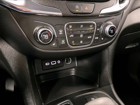 Used 2024 Chevrolet Equinox LT image 25