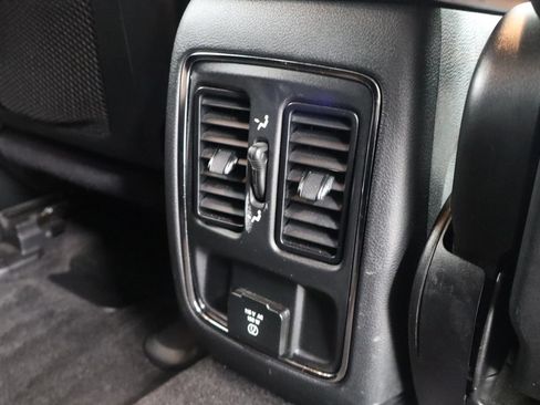 Used 2018 Jeep Grand Cherokee Altitude AWD/4WD image 18