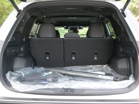 New 2026 Subaru Forester Premium AWD/4WD image 36
