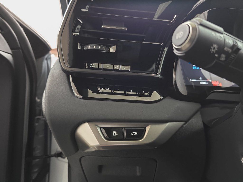 Certified 2025 Lexus RX 350 Premium w/ Convenience Package AWD/4WD image 24
