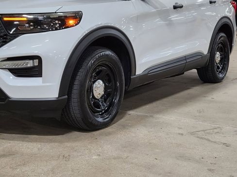 Used 2021 Ford Explorer 4WD Police Interceptor w/ Interior Upgrade Package image 17