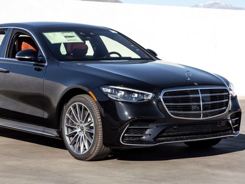 New 2026 Mercedes-Benz S 500 4MATIC image 3