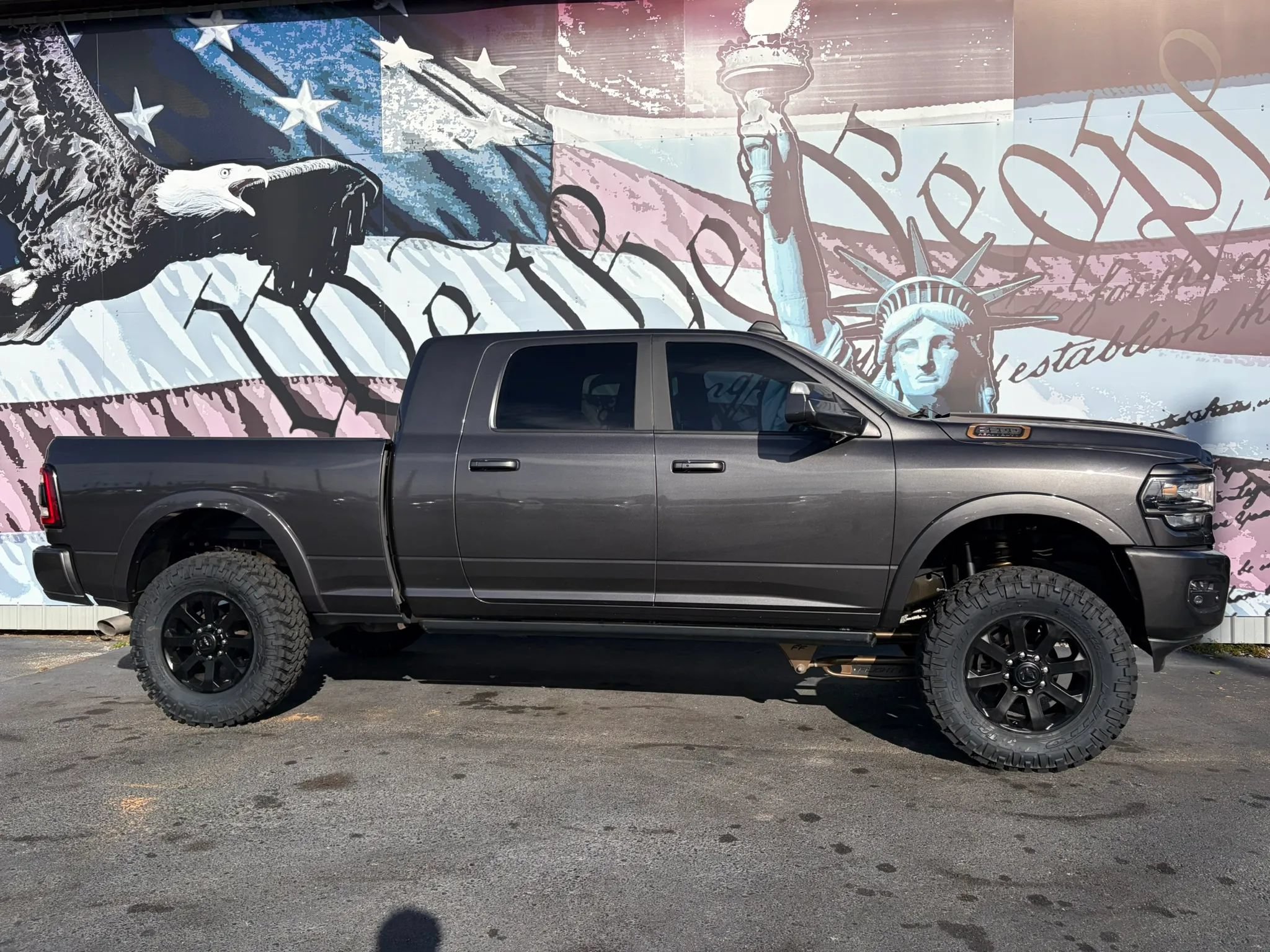 Used 2021 RAM 2500 Limited AWD/4WD image 1
