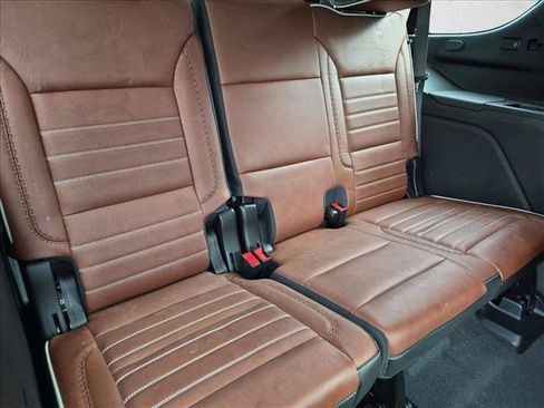 Used 2024 GMC Yukon Denali Ultimate AWD/4WD image 21