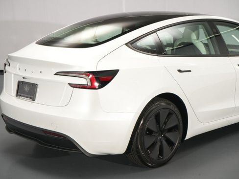 Used 2026 Tesla Model 3 RWD image 12