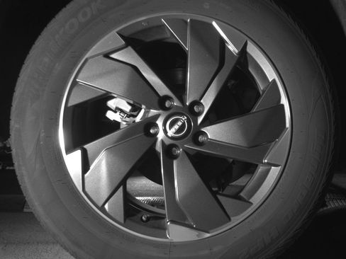 Used 2025 Nissan Rogue SV AWD/4WD image 15