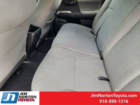 Used 2017 Toyota Tacoma SR5 w/ Tow Package image 31