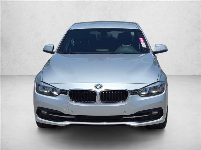 Used 2017 BMW 330i Sedan RWD image 2
