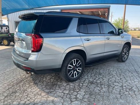 Used 2024 GMC Yukon AT4 w/ Technology Package AWD/4WD image 5