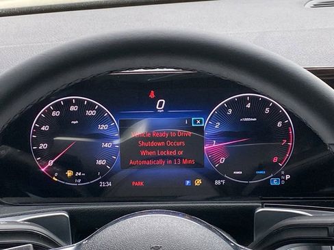 New 2024 Mercedes-Benz GLB 250 4MATIC image 18