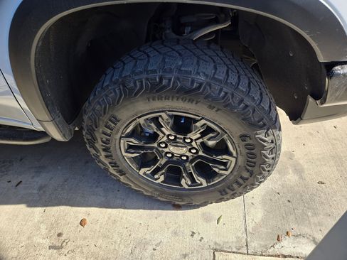 Used 2022 Chevrolet Silverado 1500 ZR2 w/ Technology Package image 6