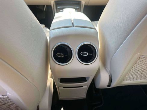 Used 2022 Mercedes-Benz GLB 250 4MATIC image 12