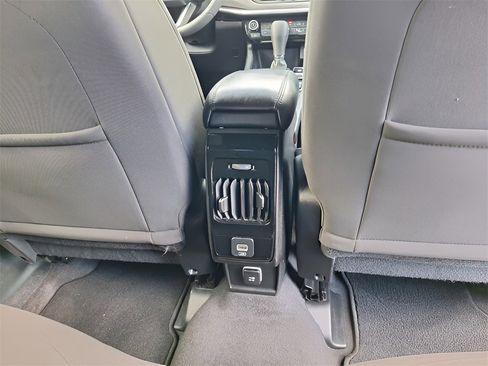 Used 2023 Jeep Compass Sport image 29