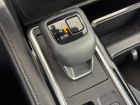 Used 2023 Nissan Pathfinder SL image 27