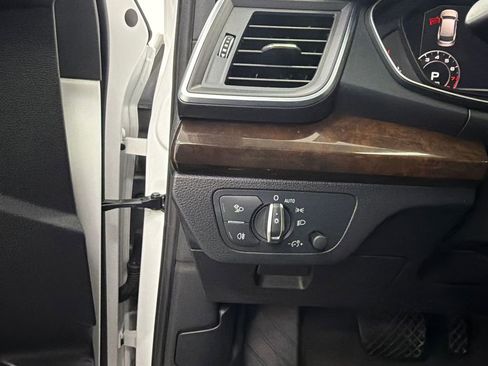 Used 2018 Audi Q5 2.0T Premium Plus w/ Premium Plus Package image 35