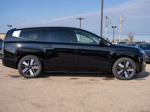 New 2026 Hyundai Ioniq 9 SEL image 8