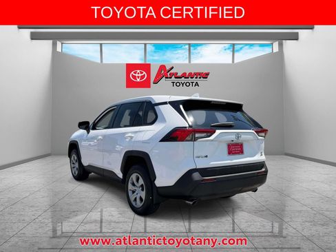 Certified 2023 Toyota RAV4 LE AWD/4WD image 6