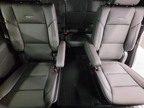 Used 2025 Cadillac Escalade Luxury w/ LPO, Floor Liner Package AWD/4WD image 24