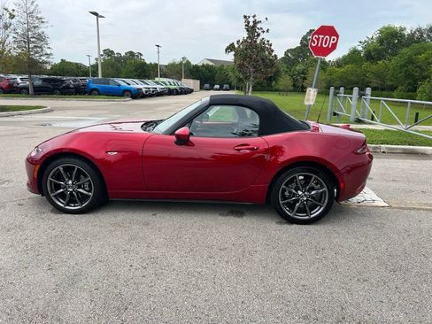 Used 2019 MAZDA MX-5 Miata Grand Touring RWD image 9