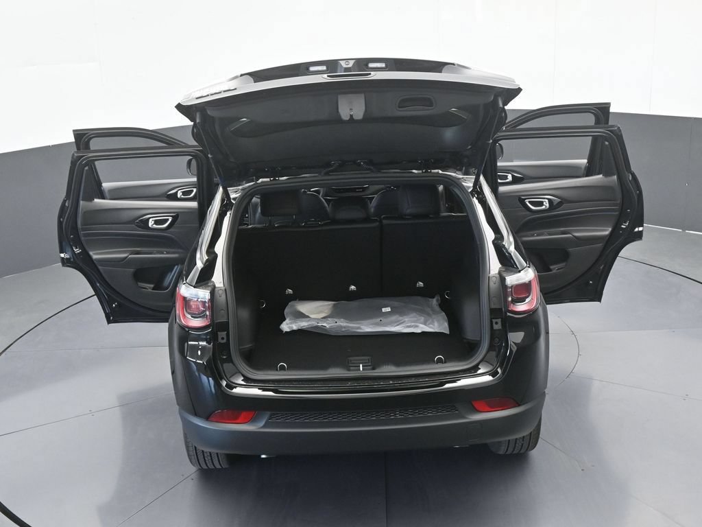 New 2026 Jeep Compass Latitude AWD/4WD image 61