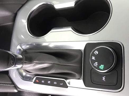 Used 2022 Chevrolet Blazer LT image 9