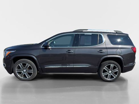 Used 2018 GMC Acadia Denali w/ Technology Package AWD/4WD image 2