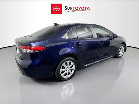 Used 2022 Toyota Corolla LE FWD image 4