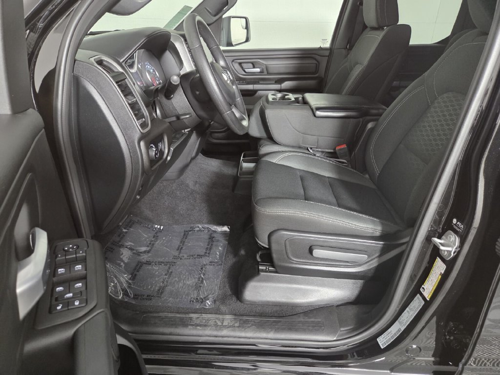 Used 2025 RAM 1500 Tradesman w/ Night Edition AWD/4WD image 12