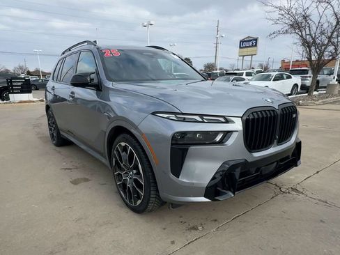 Used 2025 BMW X7 M60i image 2