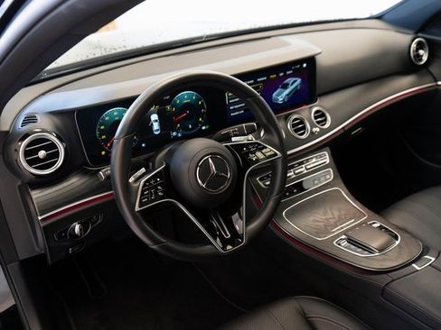 Used 2022 Mercedes-Benz E 350 Sedan image 3