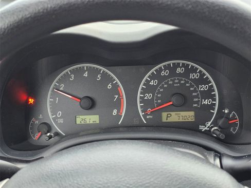 Used 2013 Toyota Corolla LE image 28