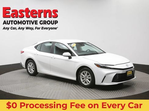 Used 2025 Toyota Camry LE FWD image 49
