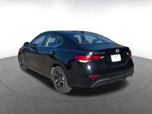 Used 2025 Nissan Sentra SV image 11