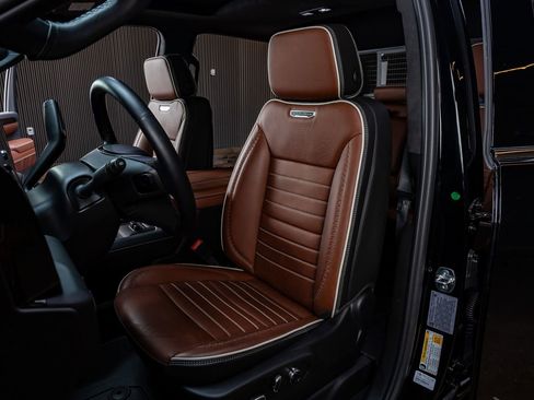 Used 2025 GMC Sierra 2500 Denali Ultimate image 29