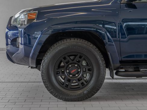 Used 2021 Toyota 4Runner SR5 Premium w/ Moonroof Package image 4