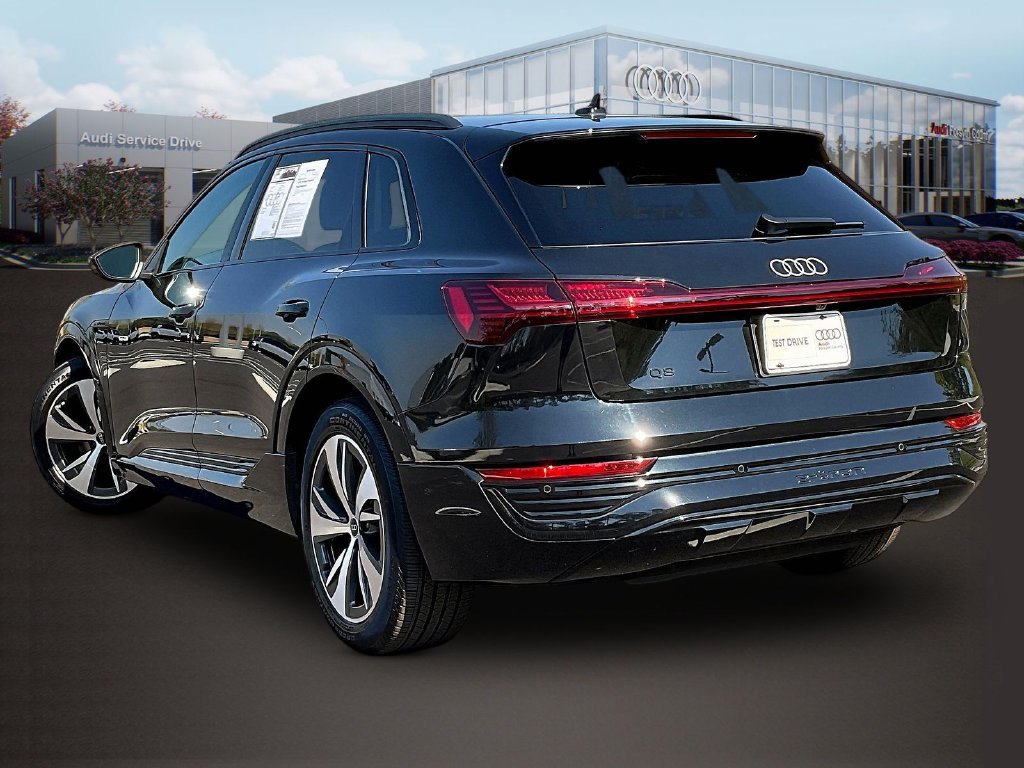 Used 2024 Audi Q8 e-tron Premium AWD/4WD image 5