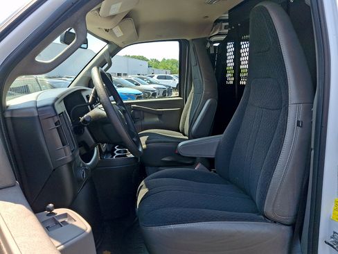 Used 2025 Chevrolet Express 2500 w/ Driver Convenience Package RWD image 13