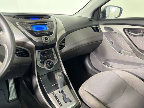Used 2013 Hyundai Elantra GLS w/ Preferred Pkg image 23