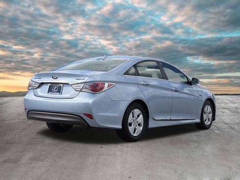 Used 2012 Hyundai Sonata Hybrid w/ Leather Pkg FWD image 8