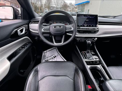 Used 2023 Jeep Compass Limited w/ Sun and Sound Group image 17