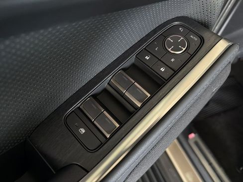 Certified 2026 Lexus GX 550 AWD/4WD image 9