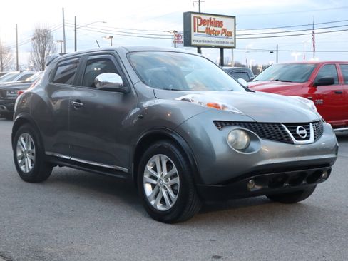 Used 2012 Nissan Juke SL w/ Chrome Pkg image 5