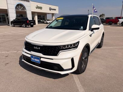 Used 2022 Kia Sorento EX w/ Panoramic Sunroof Package
