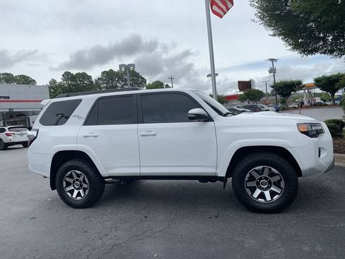 Certified 2021 Toyota 4Runner TRD Off-Road Premium AWD/4WD image 9