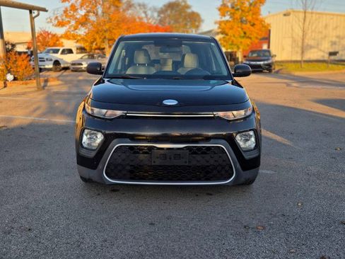 Used 2020 Kia Soul LX image 8